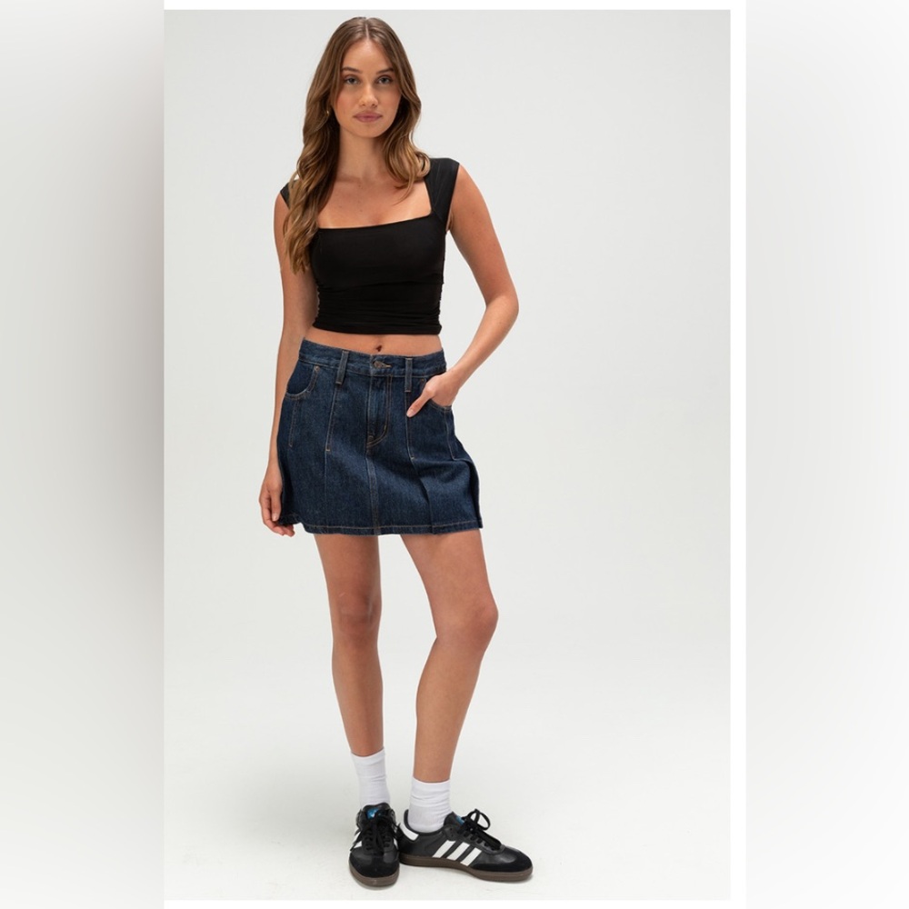 LEVI'S Womens Pleated Mini Skirt - Remember Together‎ Size 29